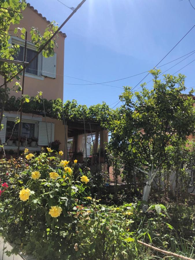 Natasha'S Home เปรามา ภายนอก รูปภาพ